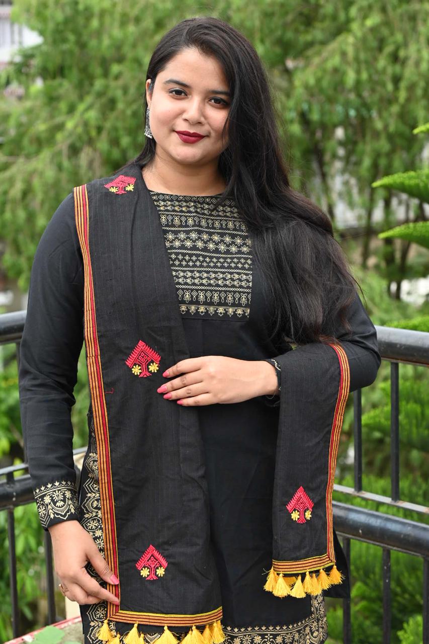 COTTON STOLE WITH TRADITIONAL MOTIF OF ASSAM